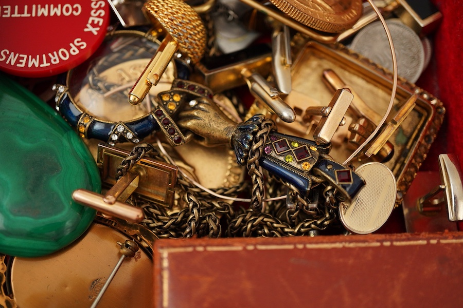 A collection of jewels and accessories, comprising: an Edwardian seed pearl heart-shaped locket in gold, length 2.1cm, stamped 9ct, gross weight approximately 3.5 grams; a coral and cultured pearl bracelet in 9ct gold, l